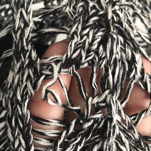 ELIZABETH AND JAMES Knit Sweater - Picture 6 of 11